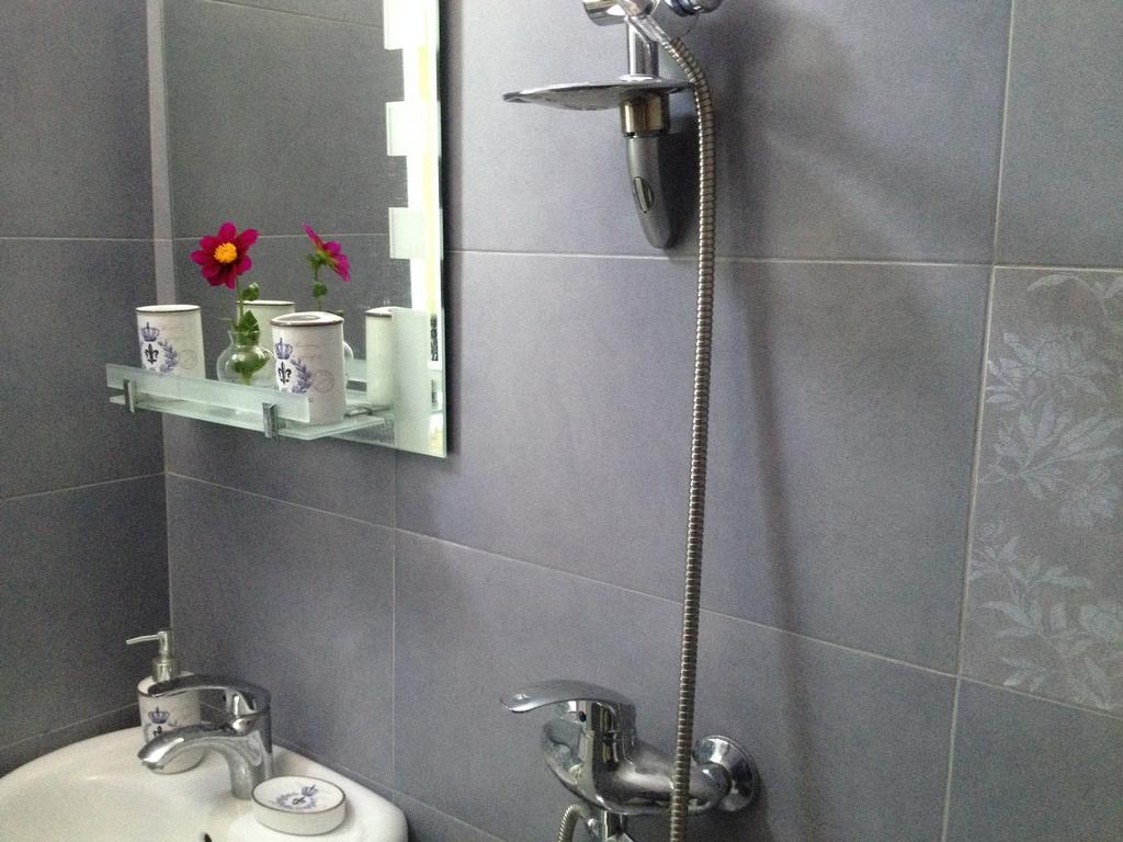Alaroid'S Gt Apartment Tbilisi Ngoại thất bức ảnh